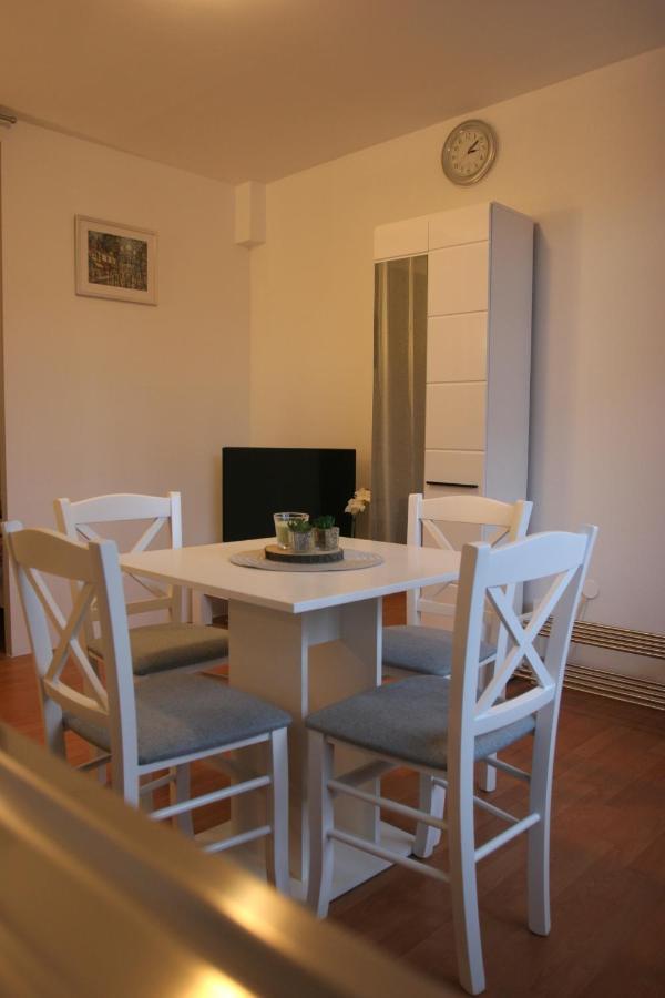 Studio Apartman Maria Cavle Exterior photo